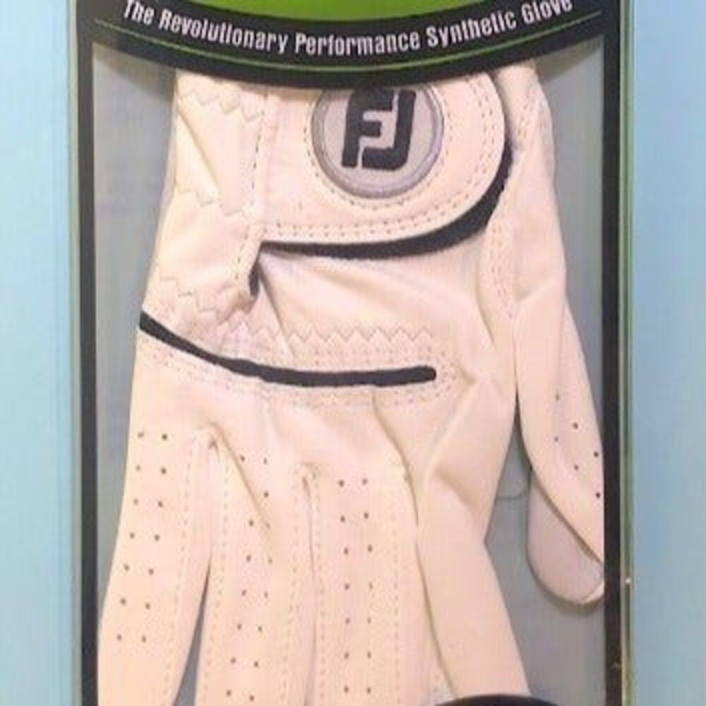 FootJoy Woman’s Golf Glove Right hand Medium New in package Style #6787